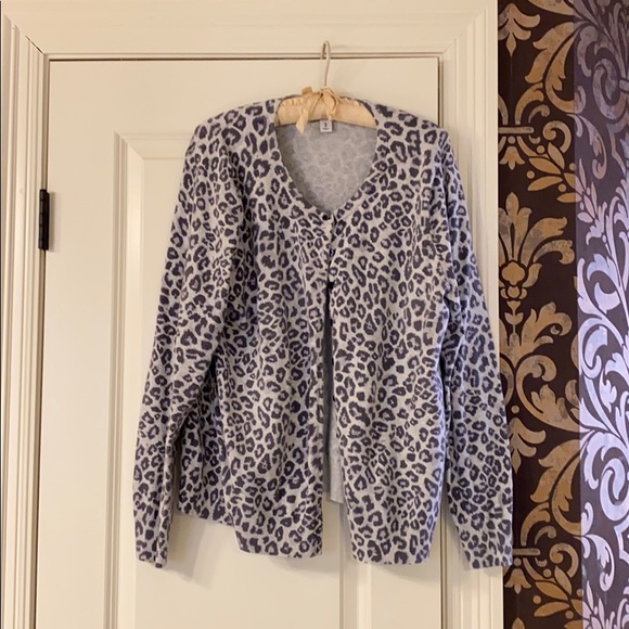 Old Navy Sweaters - Old Navy Leopard cardigan. XL